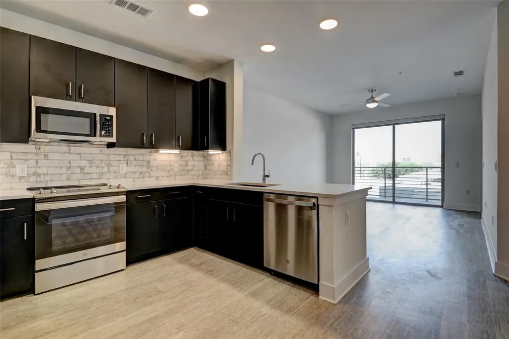 6400 Washington Avenue 542 Houston TX 77007