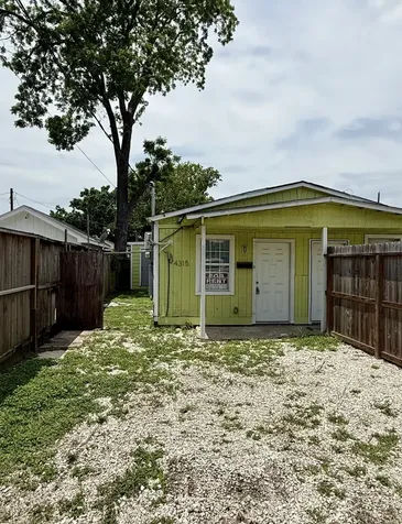 4315 Chapman Street Houston TX 77009
