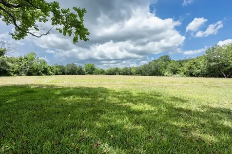 15586 County Road 436 Alvin TX 77511