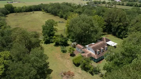 15586 County Road 436 Alvin TX 77511
