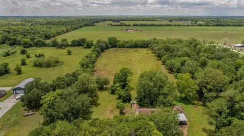 15586 County Road 436 Alvin TX 77511