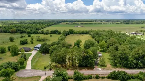 15586 County Road 436 Alvin TX 77511