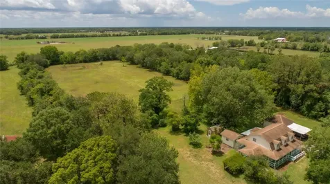 15586 County Road 436 Alvin TX 77511
