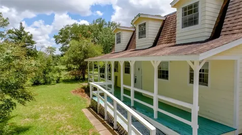 15586 County Road 436 Alvin TX 77511