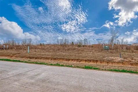 1609 Road 5705 Cleveland TX 77327