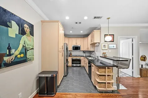 404 W Saulnier Street Houston TX 77019