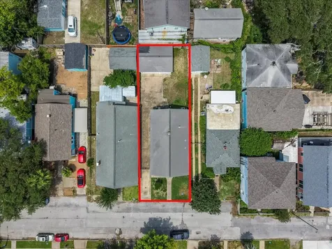 3322 Avenue Q 1/2 Galveston TX 77550