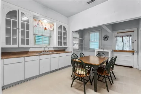 3322 Avenue Q 1/2 Galveston TX 77550