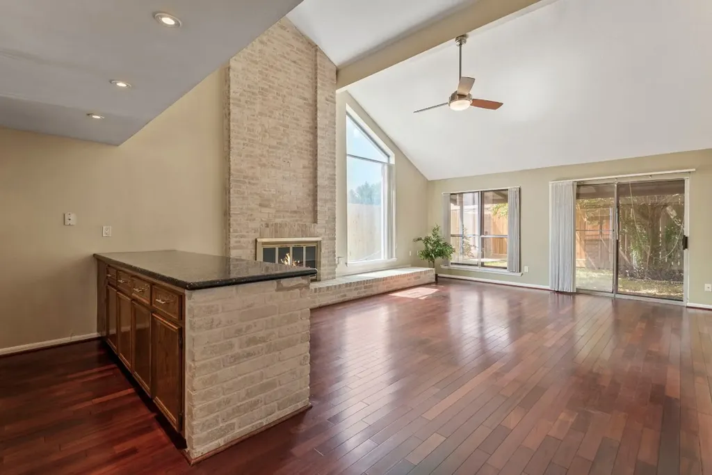 3218 Freshmeadows Drive Houston TX 77063