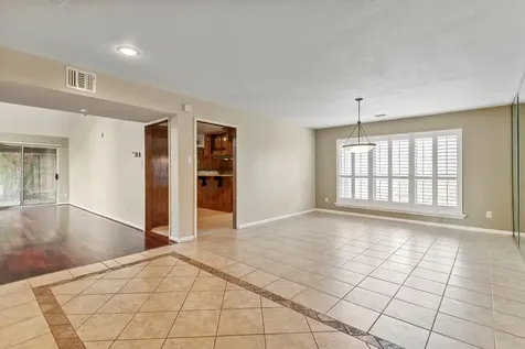 3218 Freshmeadows Drive Houston TX 77063