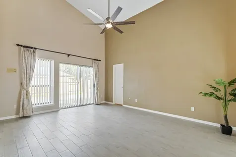 3218 Freshmeadows Drive Houston TX 77063