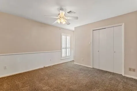 3218 Freshmeadows Drive Houston TX 77063