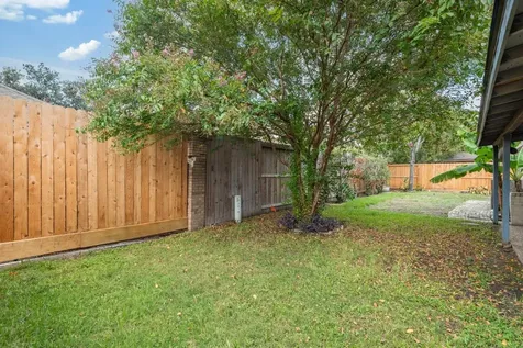 3218 Freshmeadows Drive Houston TX 77063