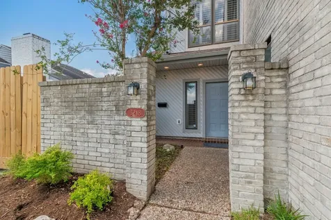 3218 Freshmeadows Drive Houston TX 77063