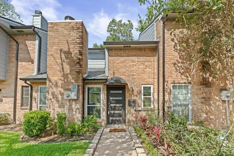 775 Worthshire Street Houston TX 77008
