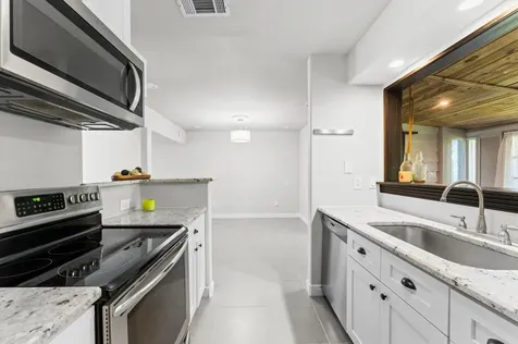 775 Worthshire Street Houston TX 77008