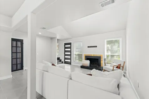 775 Worthshire Street Houston TX 77008