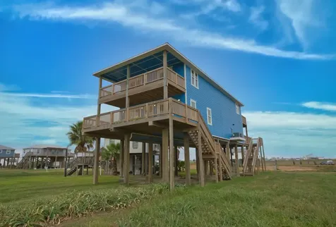 1120 Monument Drive Surfside Beach TX 77541