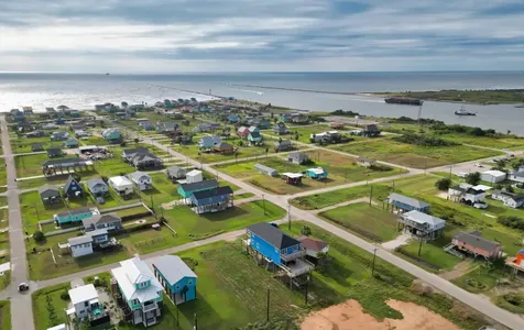 1120 Monument Drive Surfside Beach TX 77541