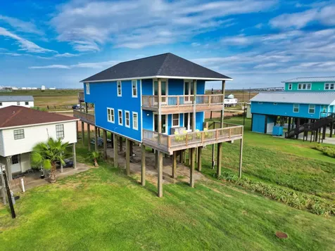 1120 Monument Drive Surfside Beach TX 77541