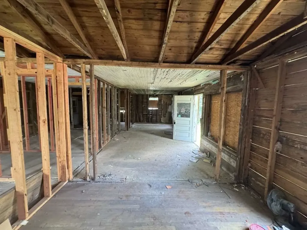 1443 Saenz San Antonio TX 78214