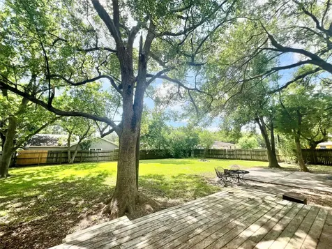 217 13th Avenue N Texas City TX 77590