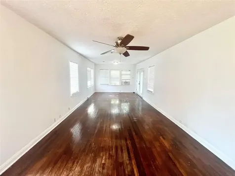 217 13th Avenue N Texas City TX 77590