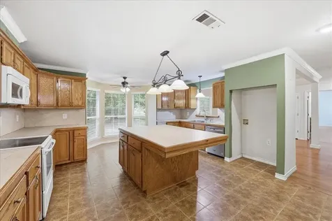 2564 Highland Park Drive Orange TX 77632