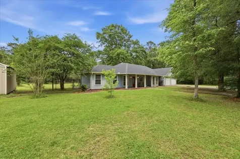 2564 Highland Park Drive Orange TX 77632