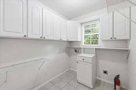 2564 Highland Park Drive Orange TX 77632