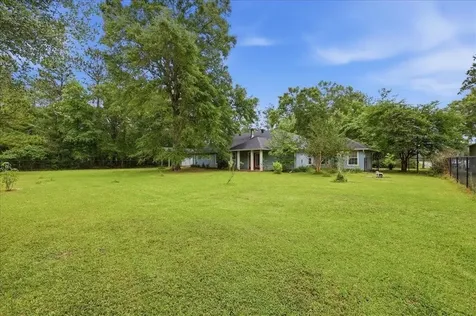 2564 Highland Park Drive Orange TX 77632