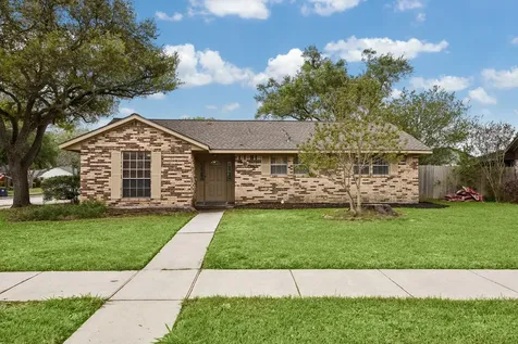 4802 Elm Street Pearland TX 77581
