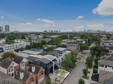 2117 Elmen Street B Houston TX 77019