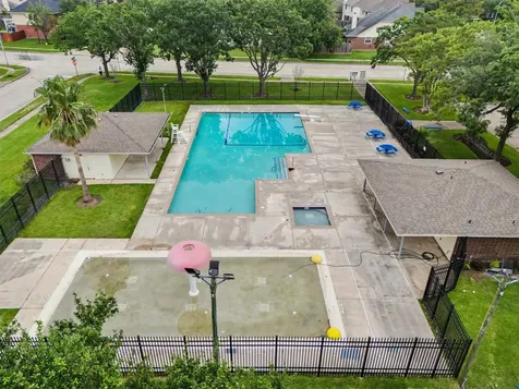 10943 Spruce Drive N La Porte TX 77571