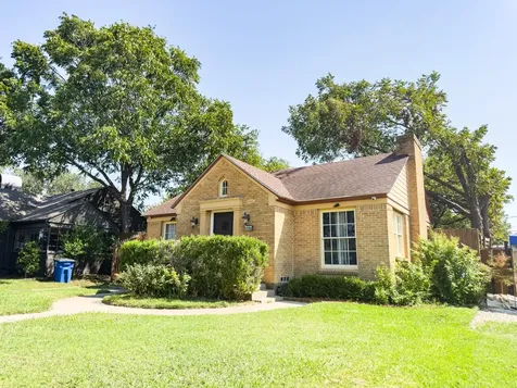 2222 Carnes Street Dallas TX 75208