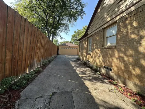 2222 Carnes Street Dallas TX 75208