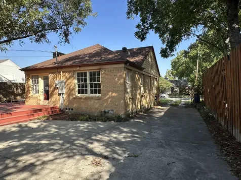 2222 Carnes Street Dallas TX 75208