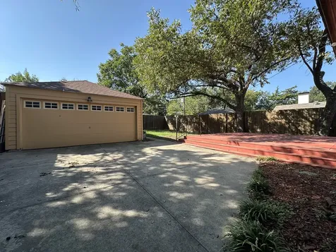 2222 Carnes Street Dallas TX 75208