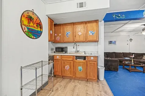 970 Wommack Drive S Crystal Beach TX 77650