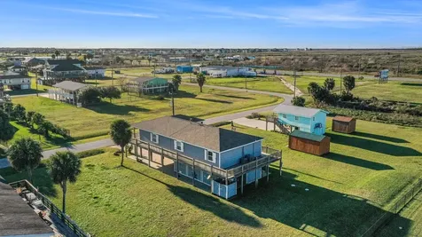 970 Wommack Drive S Crystal Beach TX 77650