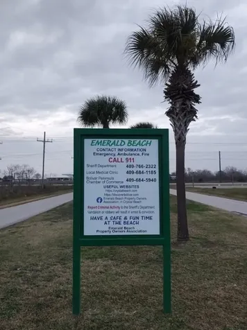 970 Wommack Drive S Crystal Beach TX 77650