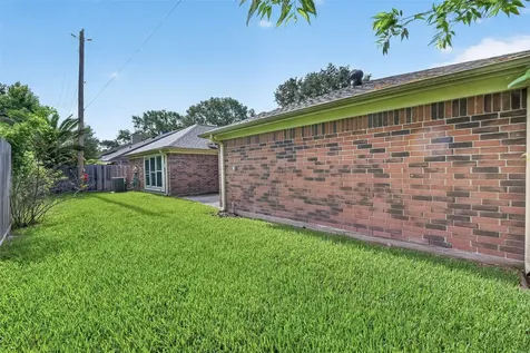 5209 Spring Circle Drive Pearland TX 77584
