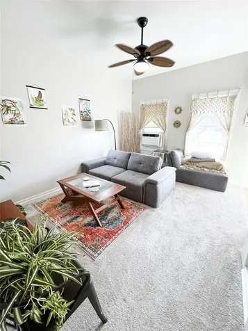 2010 Avenue O 1/2 Up Galveston TX 77550