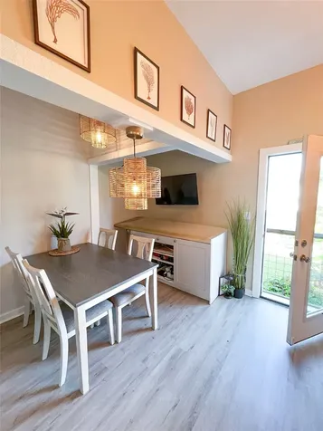 2010 Avenue O 1/2 Up Galveston TX 77550