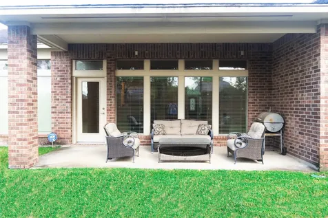 13804 Lakewater Drive Pearland TX 77584
