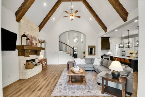 319 S Opulent Drive Montgomery TX 77316