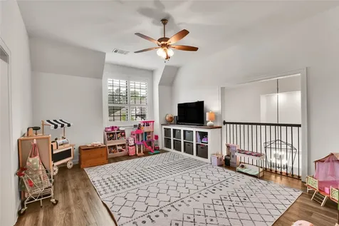 319 S Opulent Drive Montgomery TX 77316