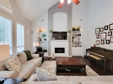 78 N Bluff Creek Circle The Woodlands TX 77382