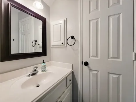 78 N Bluff Creek Circle The Woodlands TX 77382