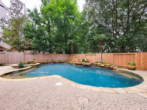 78 N Bluff Creek Circle The Woodlands TX 77382